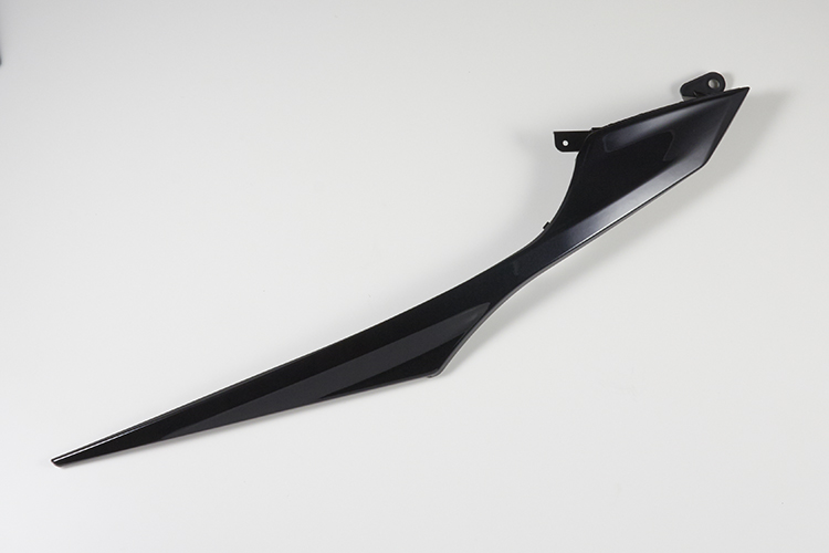 台湾ヤマハ 純正 4型シグナスX フットレストカバー 左 黒 | バイク