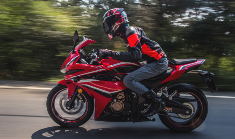 SSバイクに似合う服装｜季節・シーン別に最適なファッションを紹介